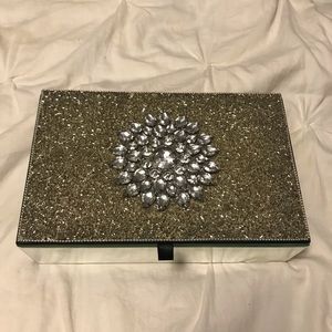 Jewelry box